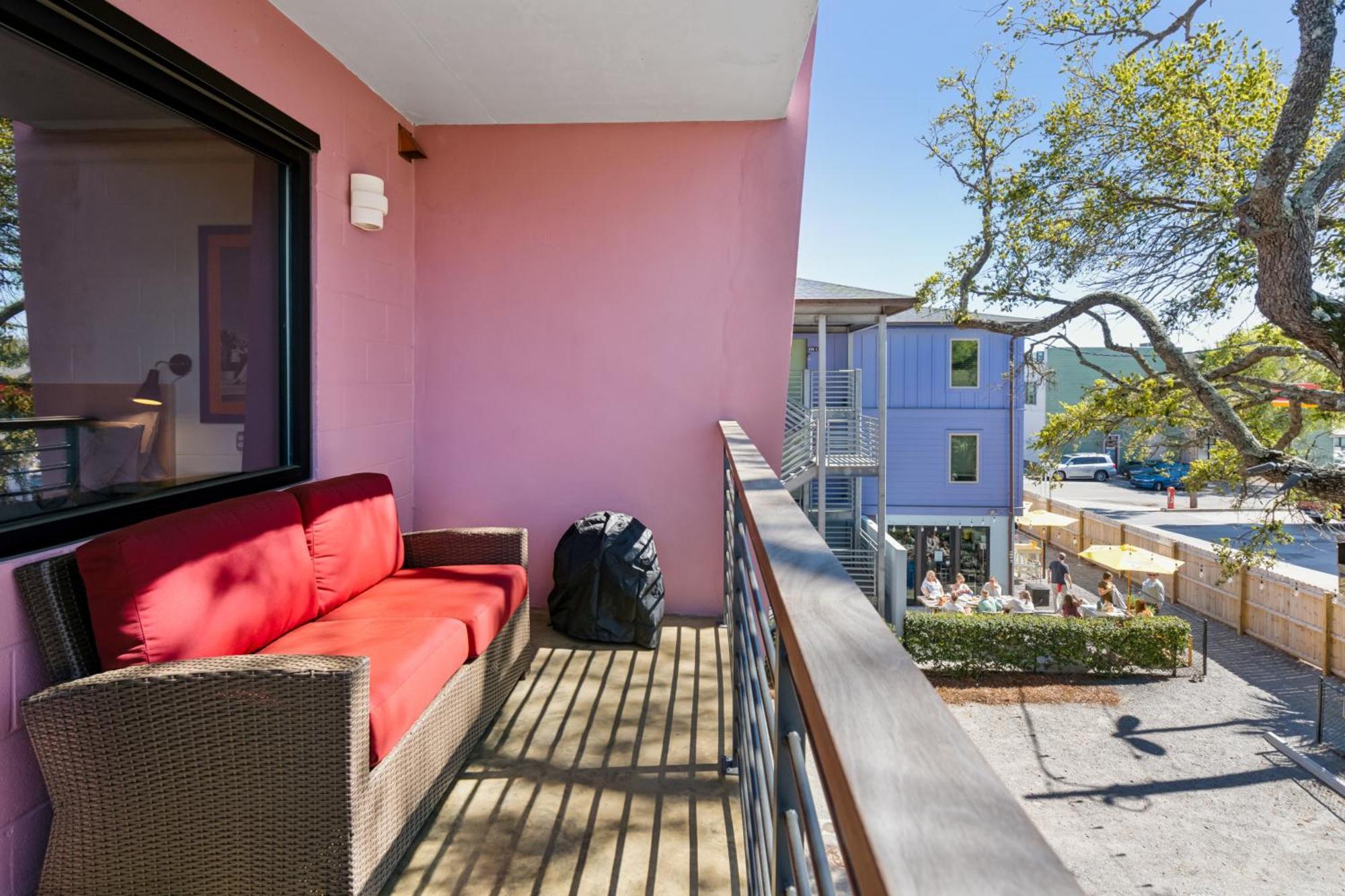 Boutique Vera Hotel In The Heart Of Фоллі-Біч Екстер'єр фото
